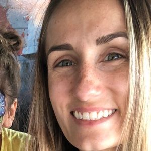 Meet your Posher, Dominique